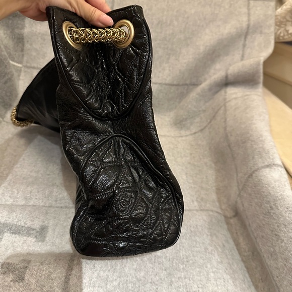 Authentic CHANEL Black Patent leather bag - Picture 4 of 13